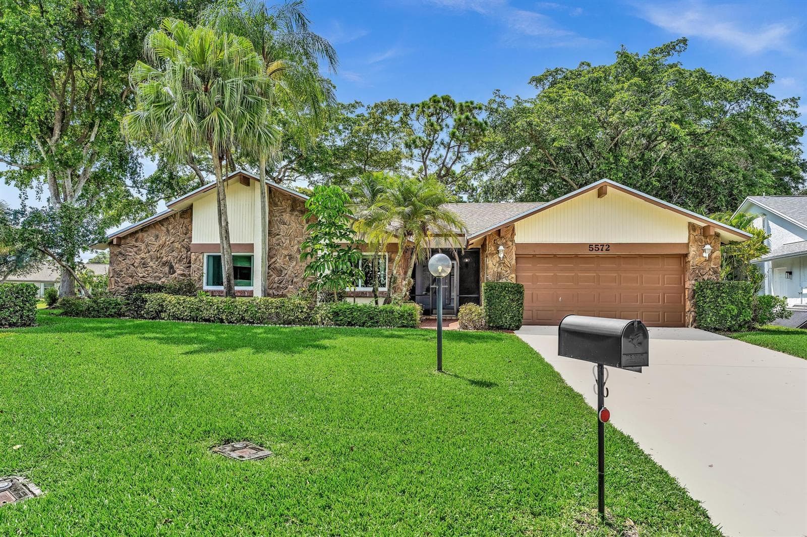 5572 Sugar Mill Court, Delray Beach, FL 33484