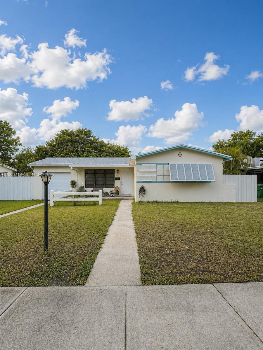 9395 Nassau Dr, Cutler Bay, FL 33189