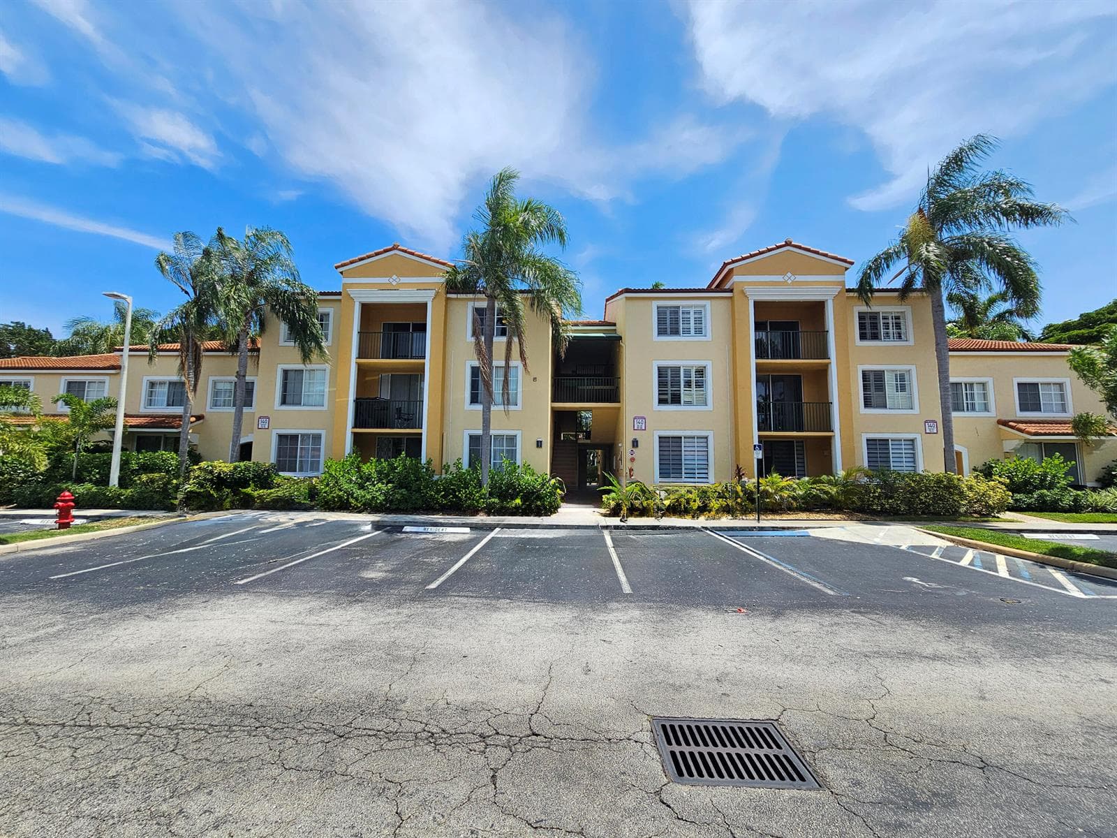 140 Yacht Club Way # 305, Hypoluxo, FL 33462