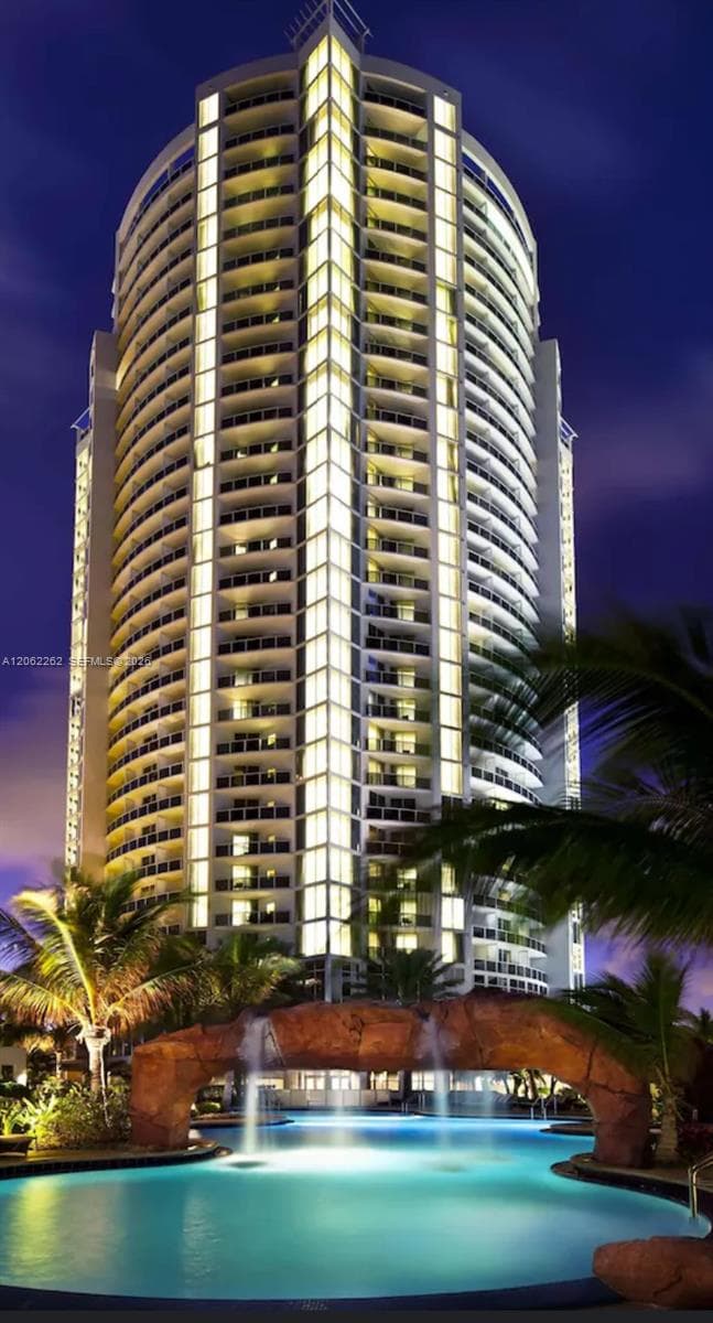 18001 Collins Ave # 2206, Sunny Isles Beach, FL 33160
