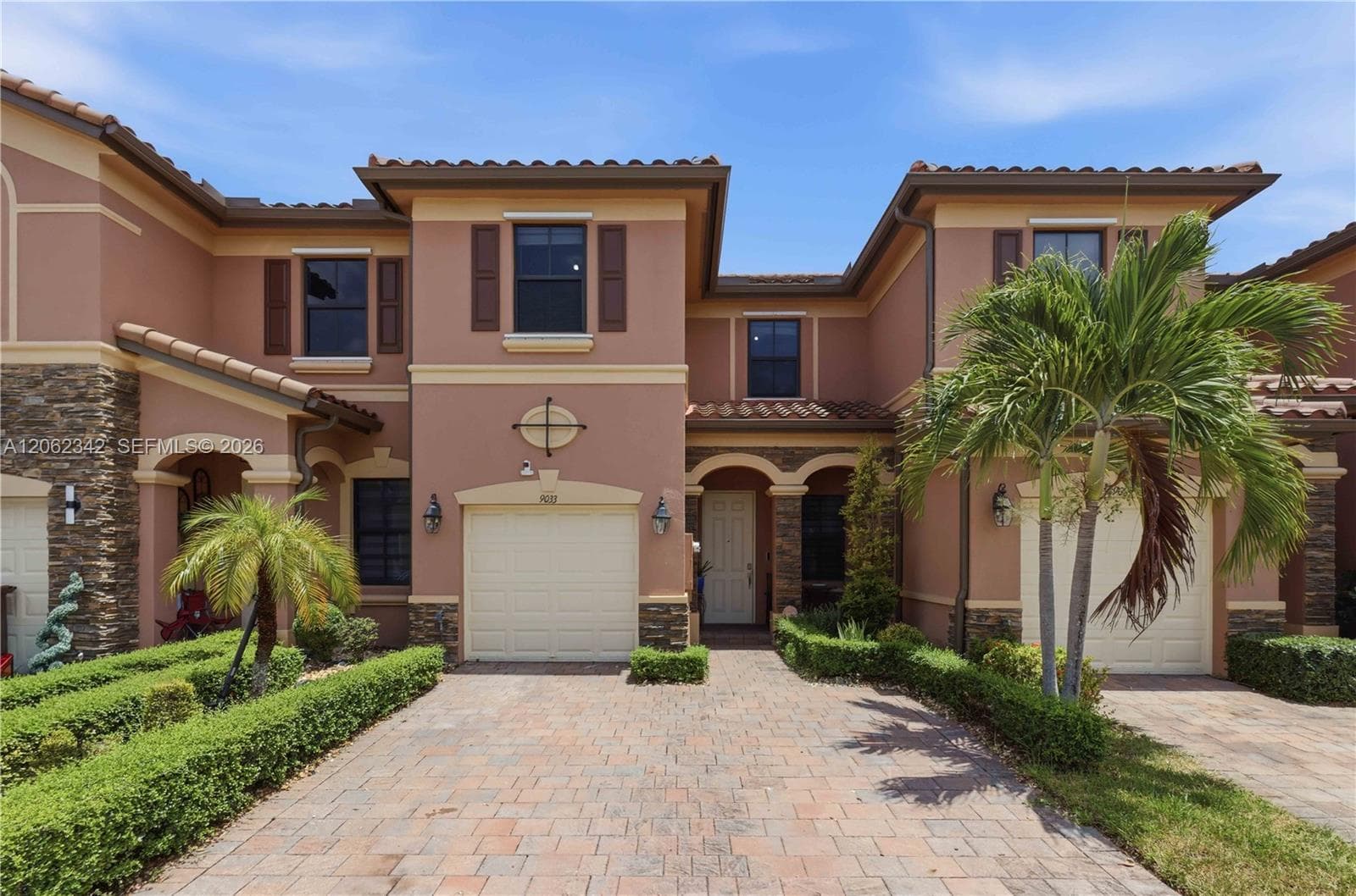 9033 W 33rd Avenue, Hialeah, FL 33018