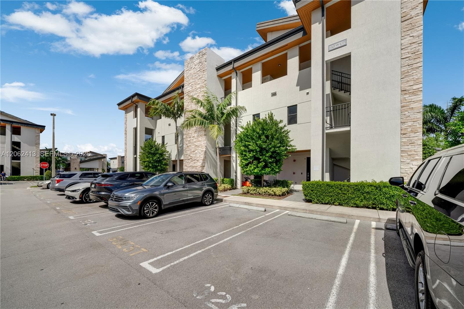 10425 NW 82nd St # 4, Doral, FL 33178