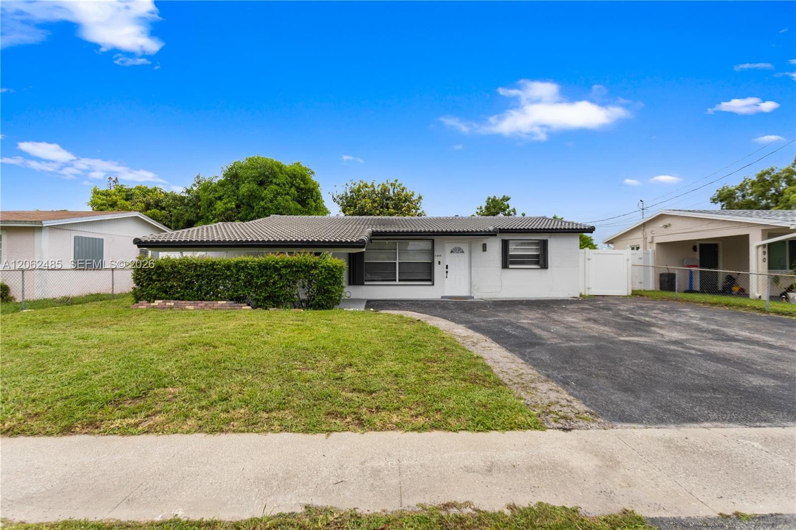 1000 NW 23rd Ter, Pompano Beach, FL 33069