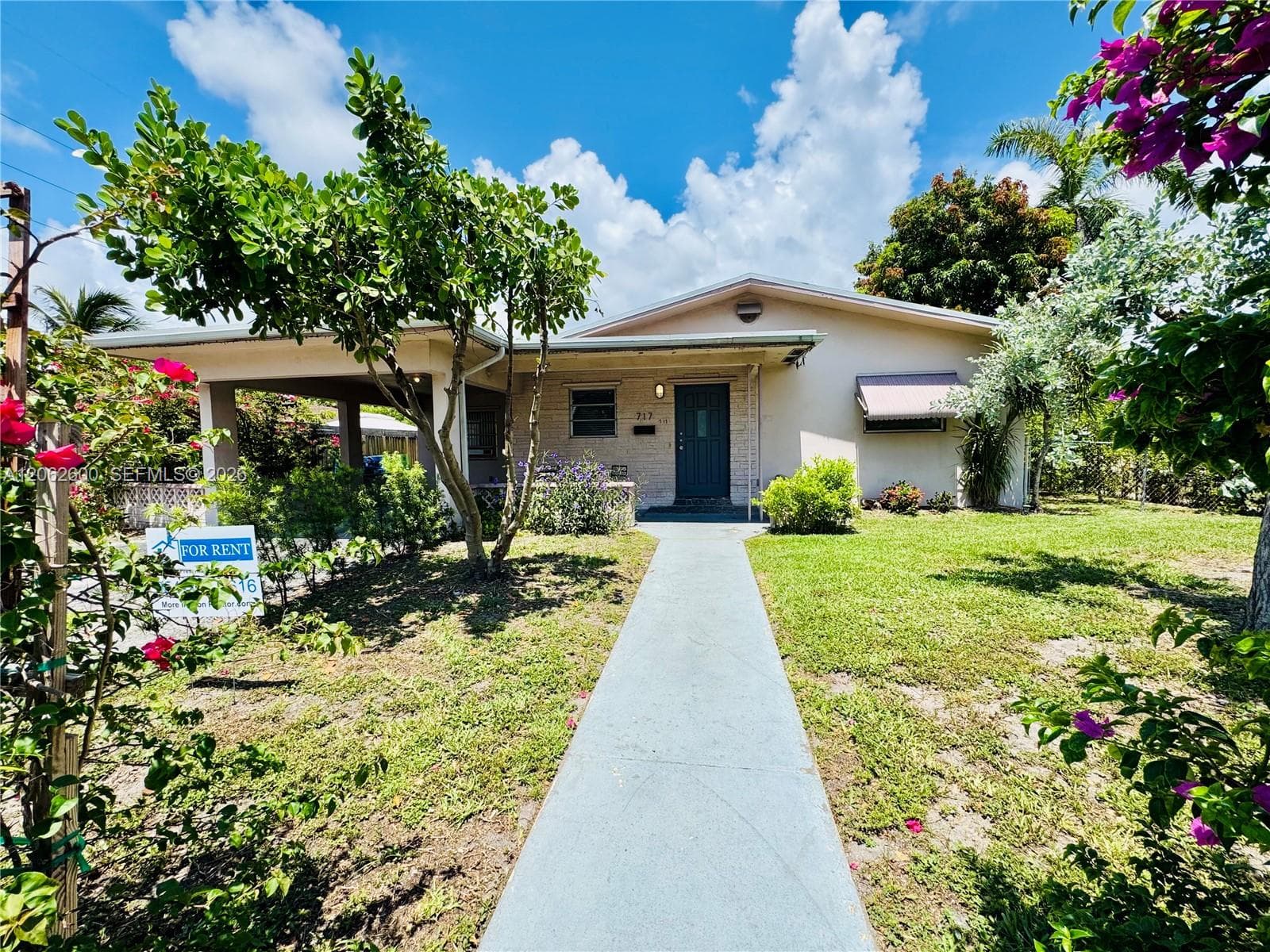 717 NE 10th Ave # 1-2, Hallandale Beach, FL 33009