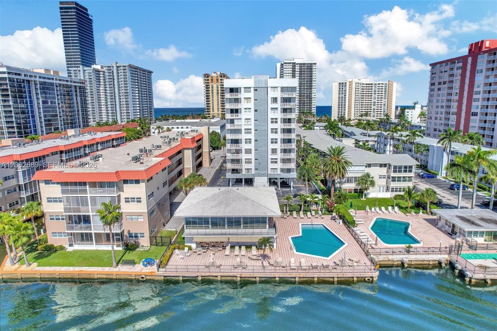 3113 S Ocean Dr # 804, Hallandale Beach, FL 33009