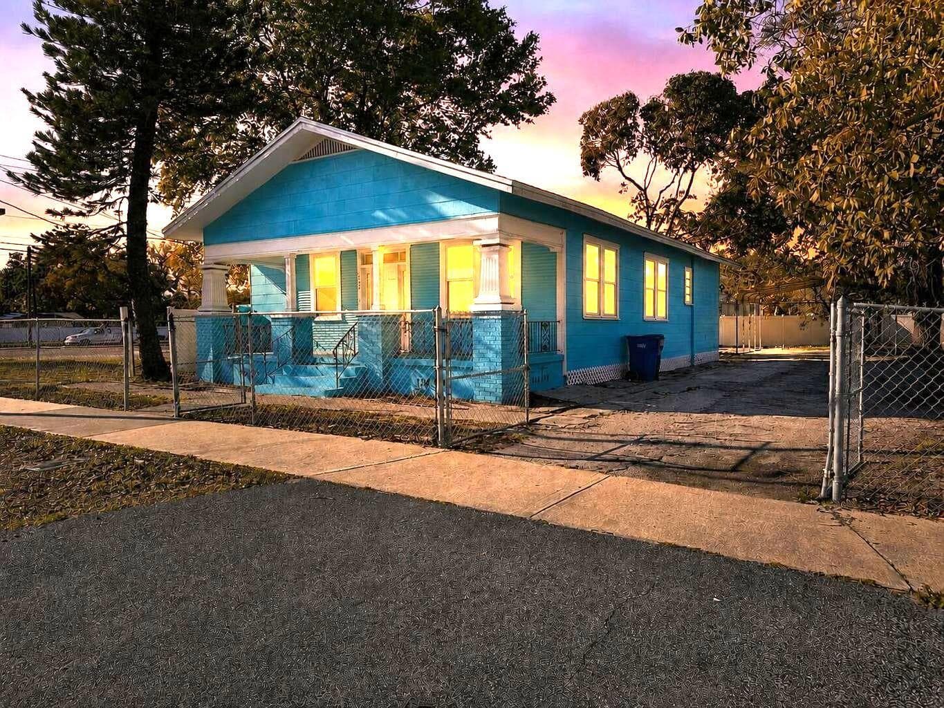 1504 E 33RD Avenue, Tampa, FL 33610