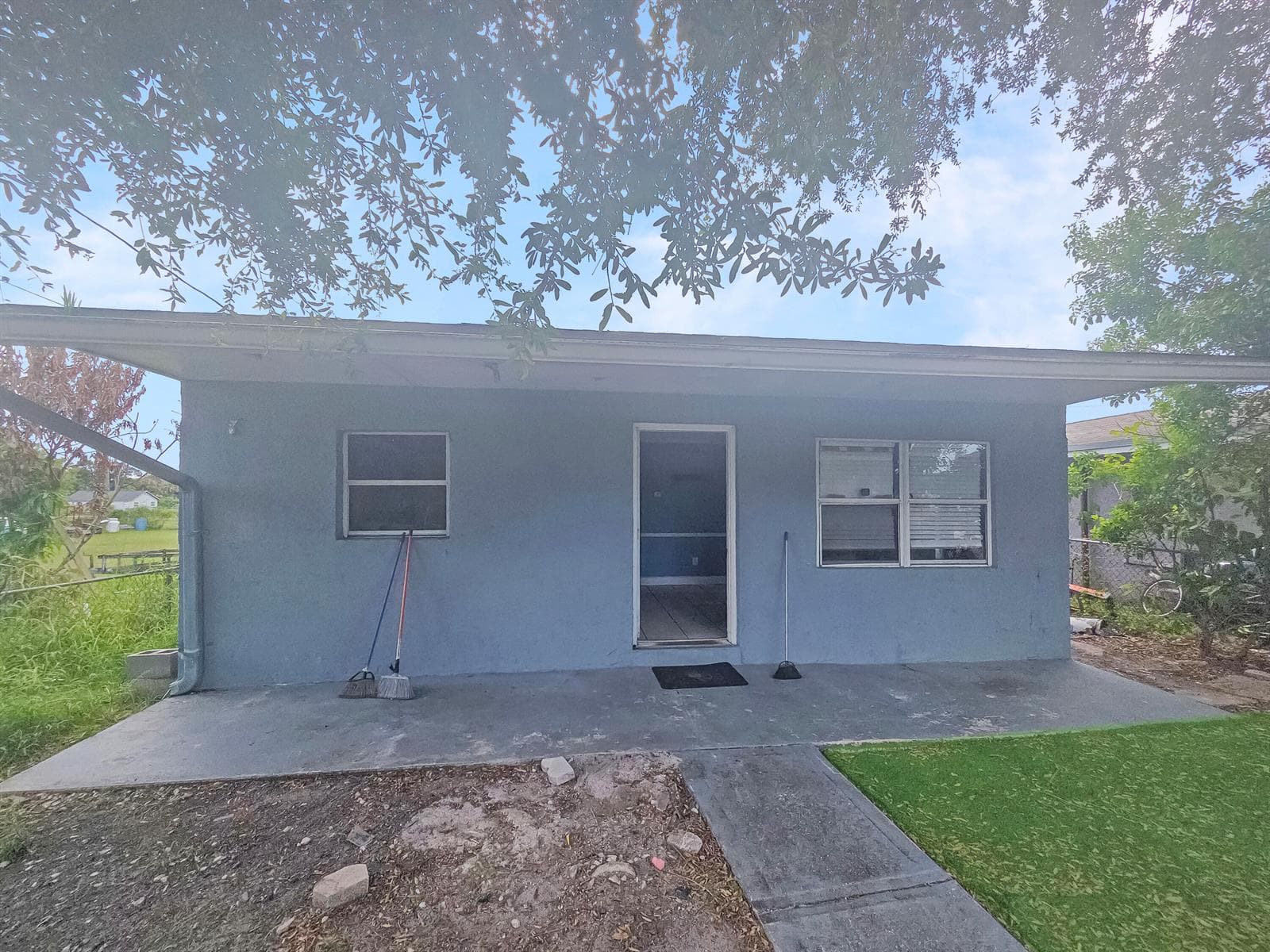 715 N 10TH Street, Fort Pierce, FL 34950