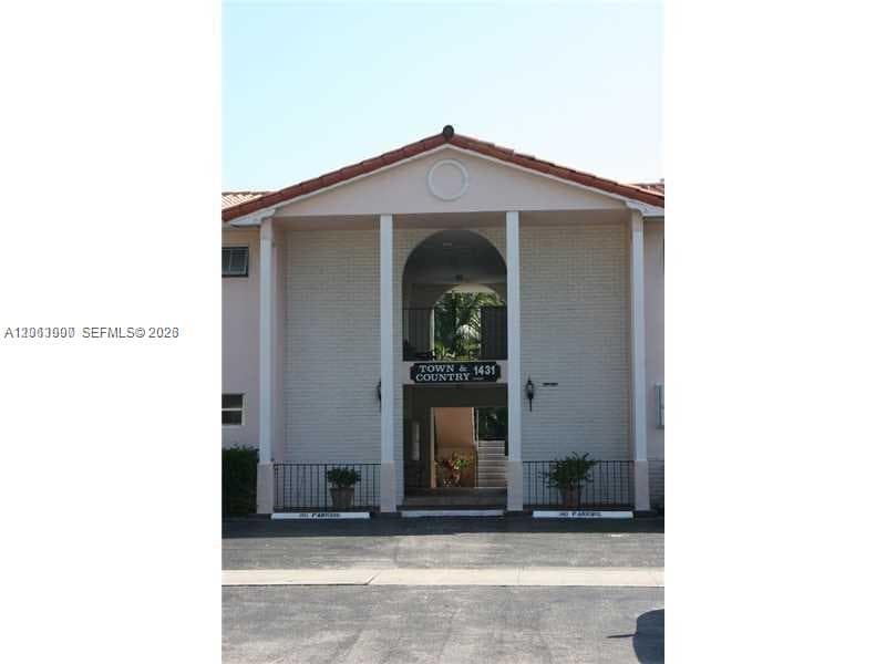 1431 S 14th Ave # 207, Hollywood, FL 33020