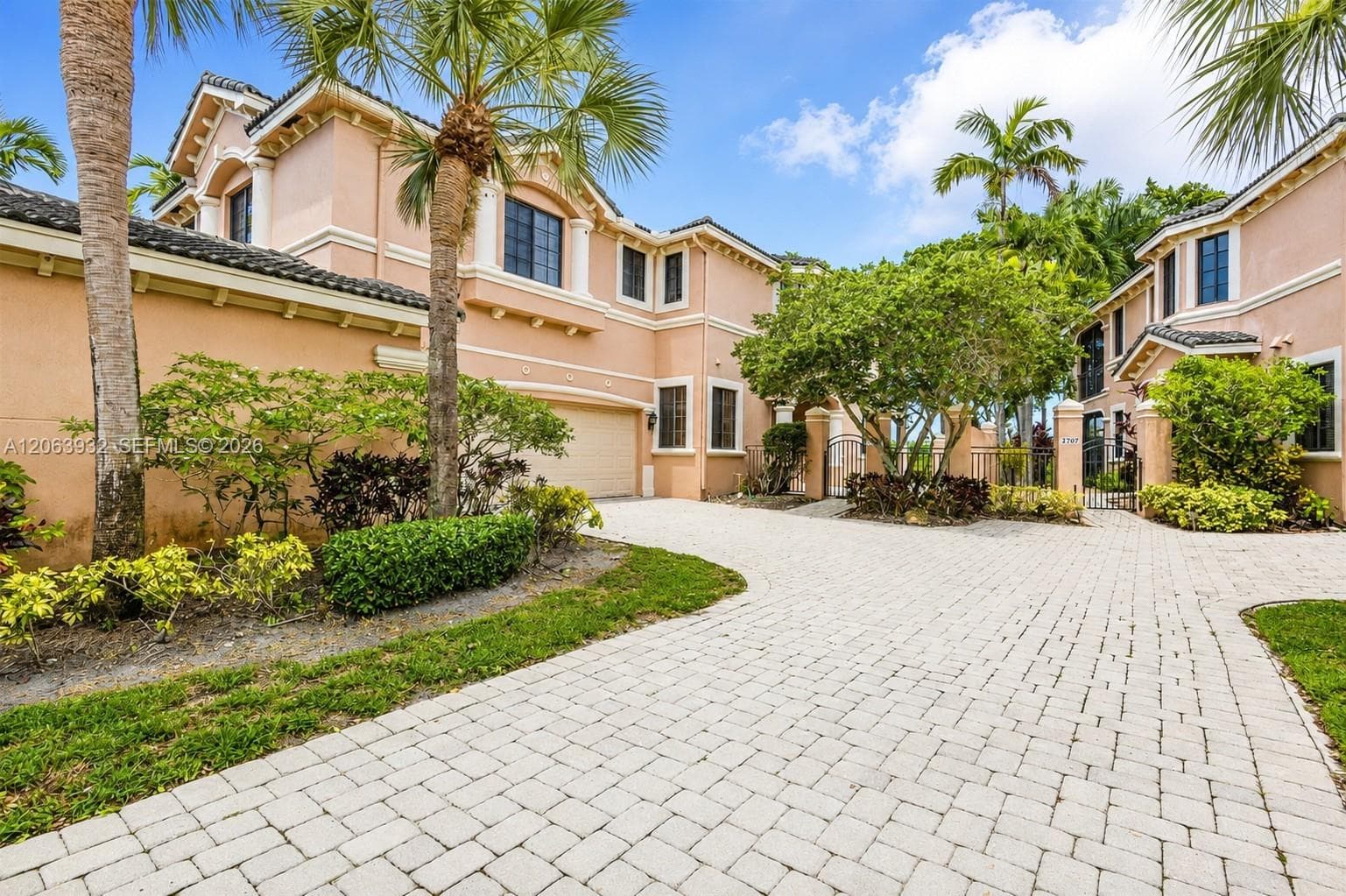 2703 Center Ct Dr # 1-14, Weston, FL 33332