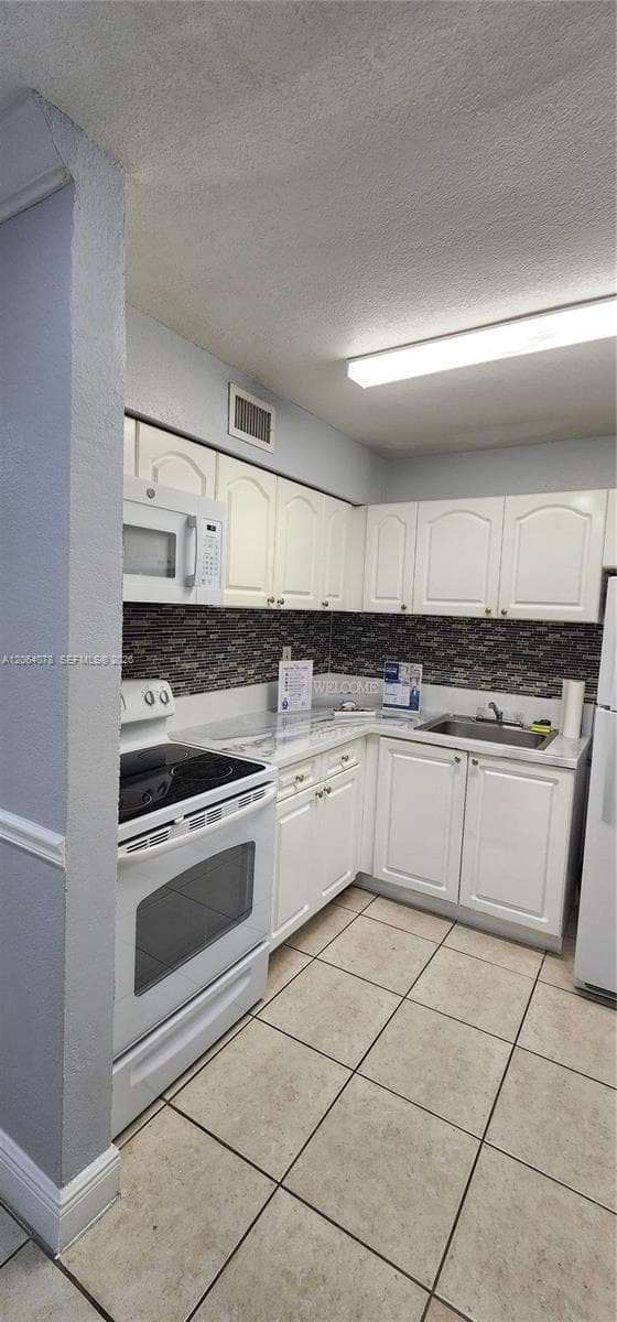 9405 SW 76th St # Y32, Miami, FL 33173