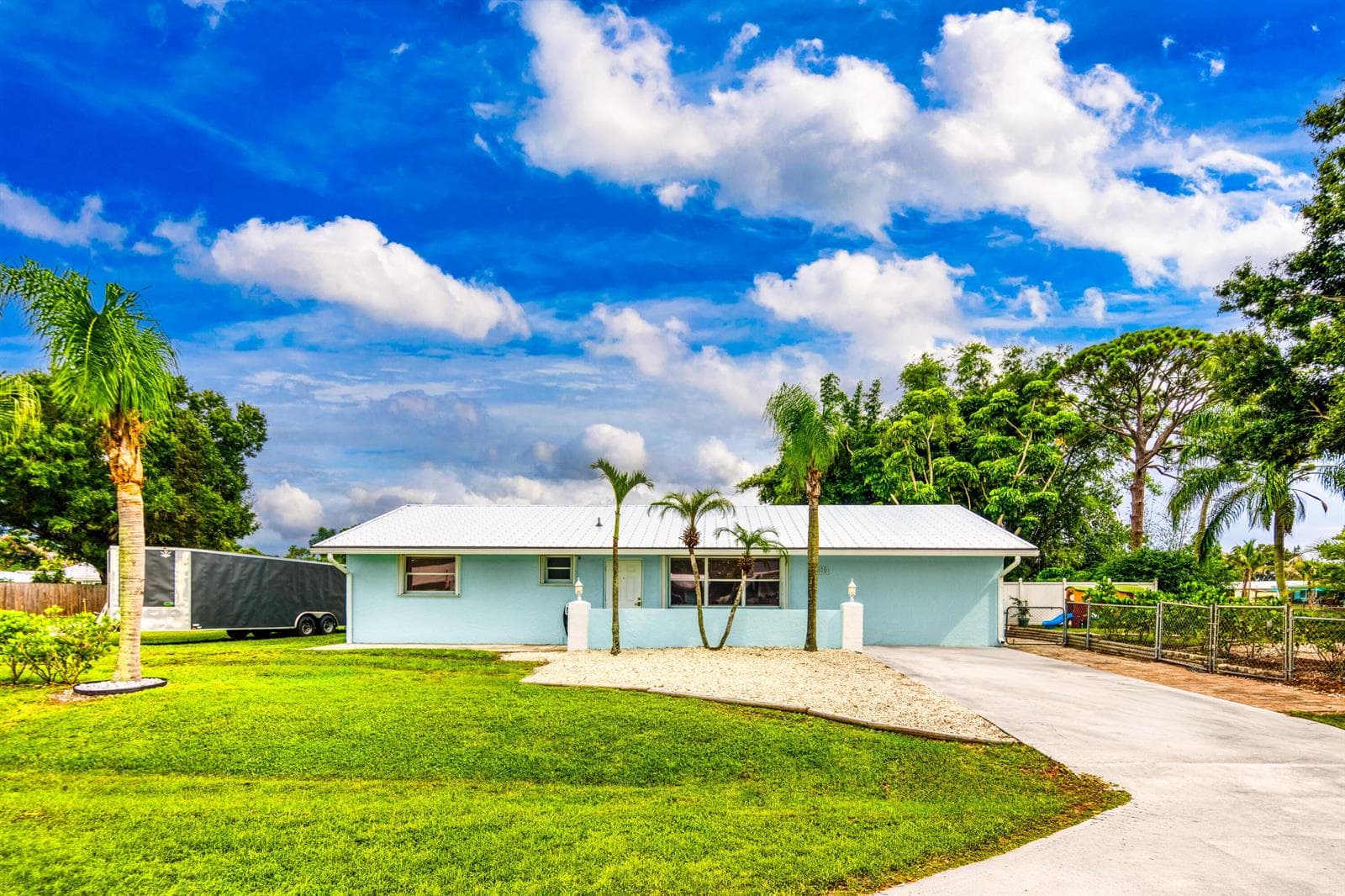 2184 SE Washington Street N, Stuart, FL 34997