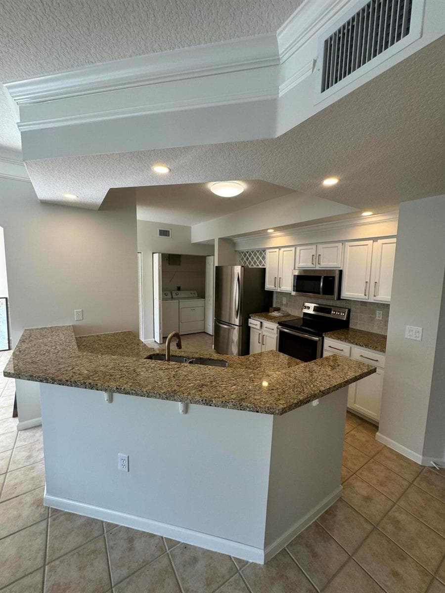 225 MURCIA Drive # 305, Jupiter, FL 33458