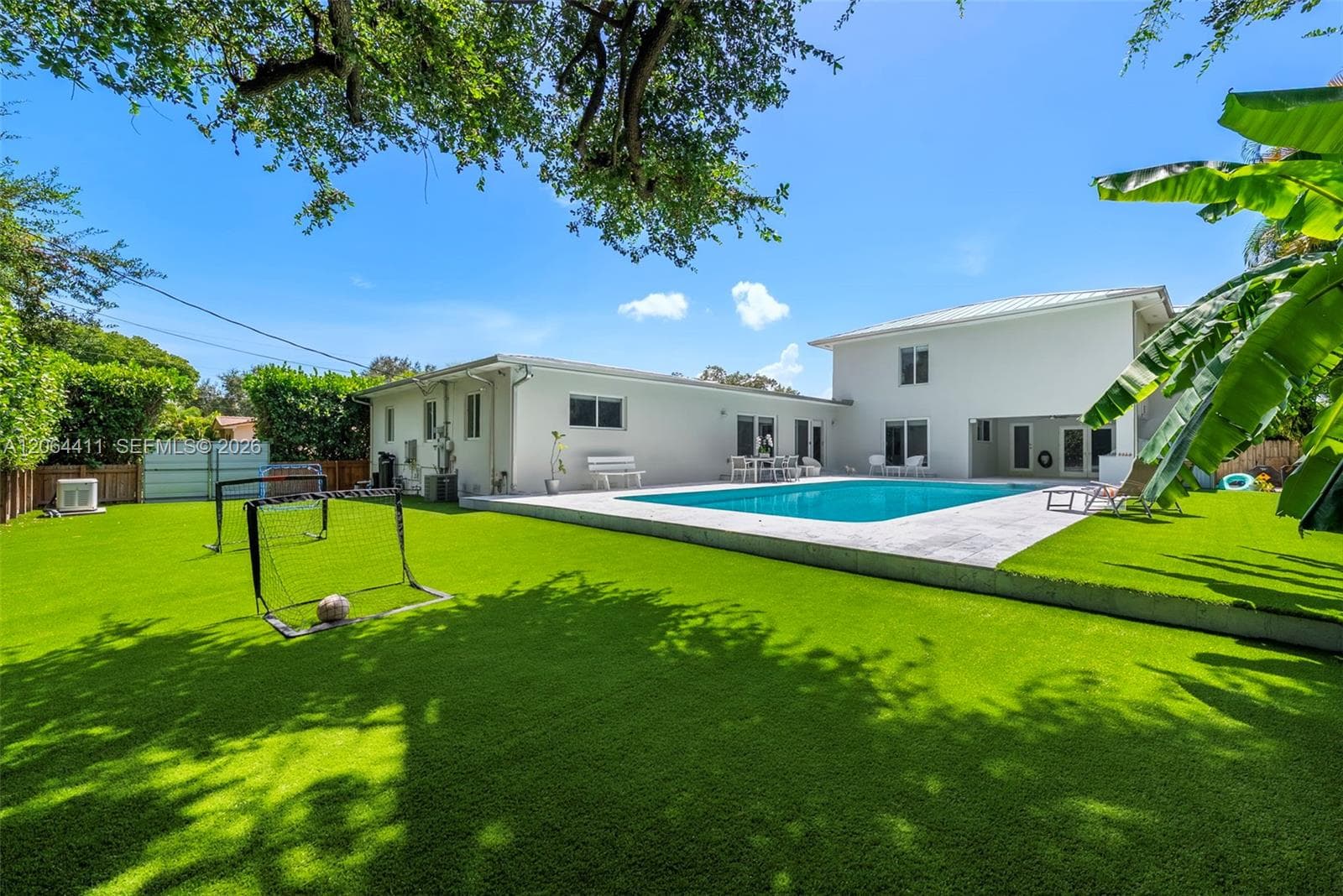 831 NE 109th St, Biscayne Park, FL 33161