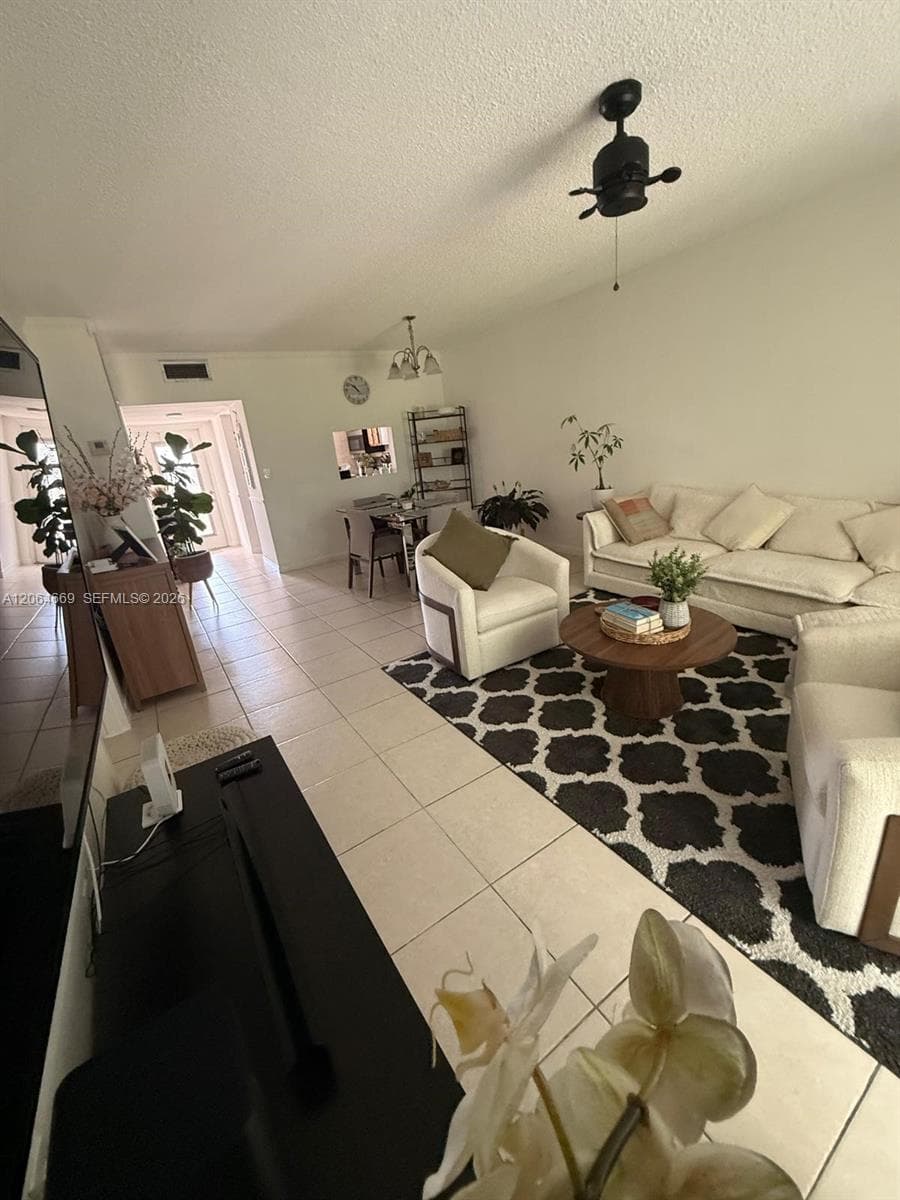 1055 Country Club Dr # 402, Margate, FL 33063
