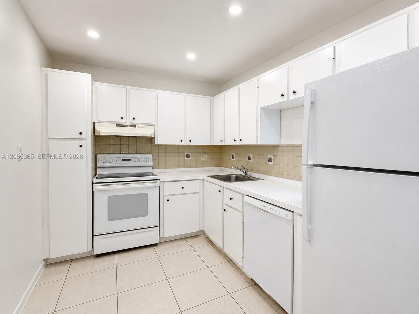 4384 NW 9th Ave # 18-2A, Deerfield Beach, FL 33064