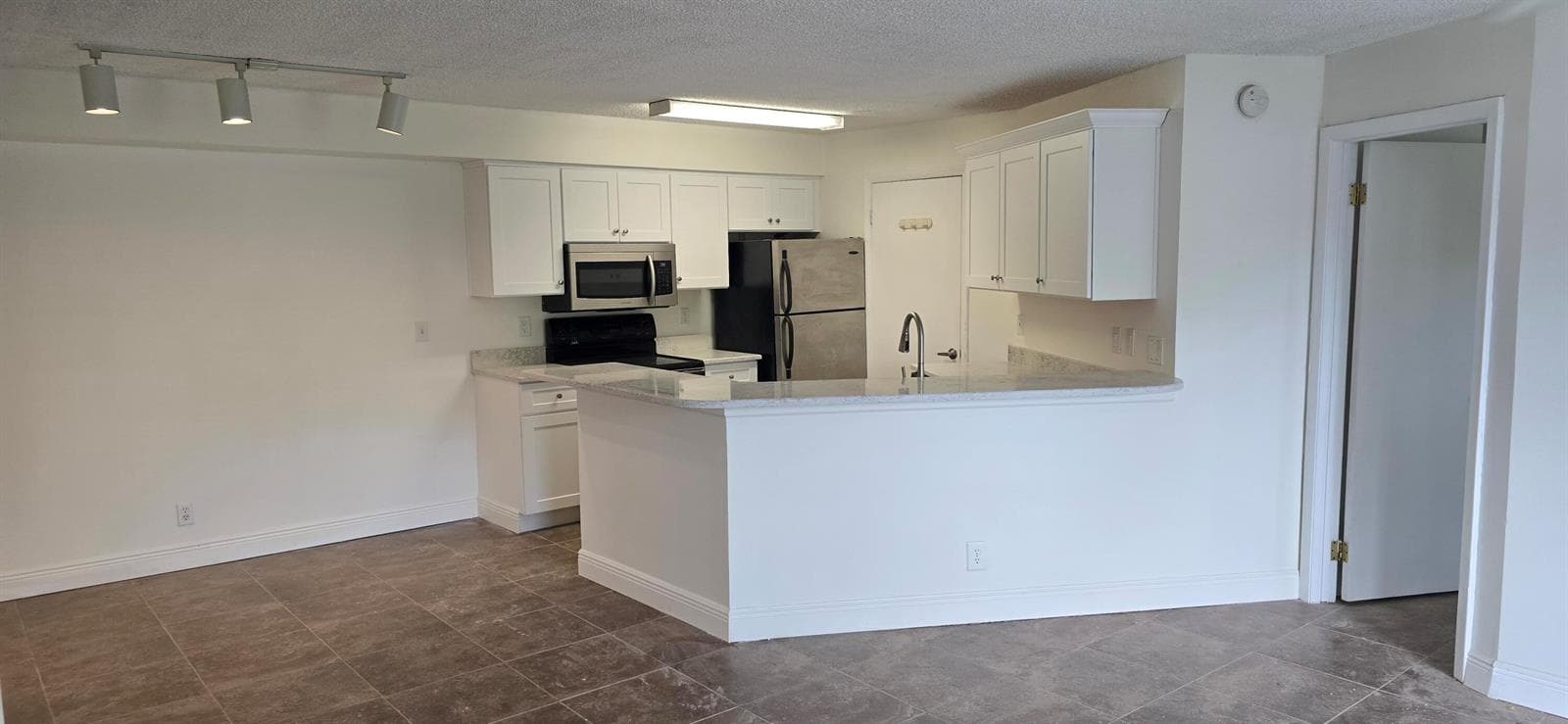 9999 SUMMERBREEZE Drive # 417, Sunrise, FL 33322
