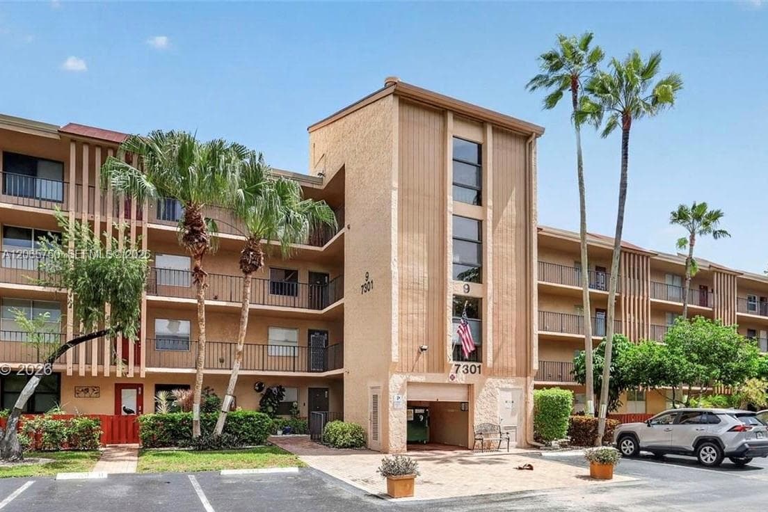 7301 NW 1st St # 106, Margate, FL 33063