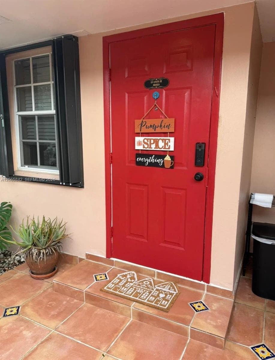 9990 Marlin Rd # 1, Cutler Bay, FL 33157