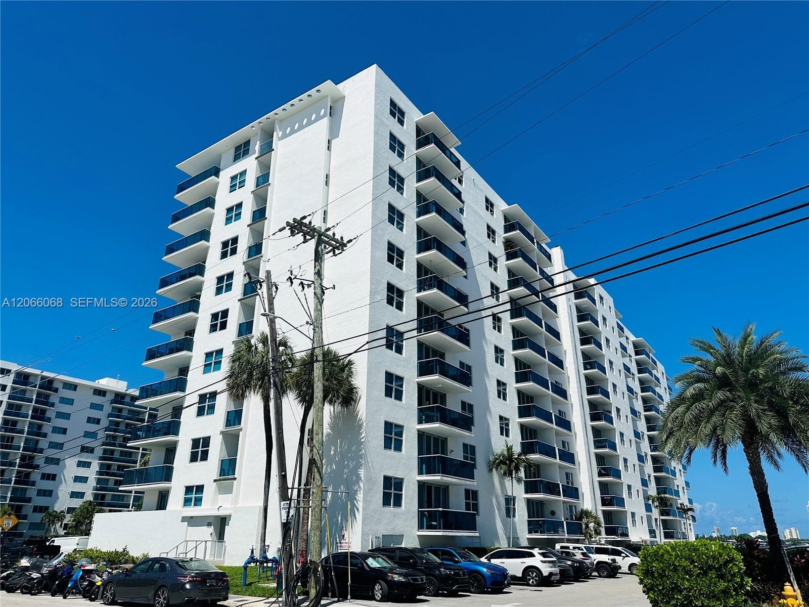 7501 E Treasure Dr # 3H, North Bay Village, FL 33141