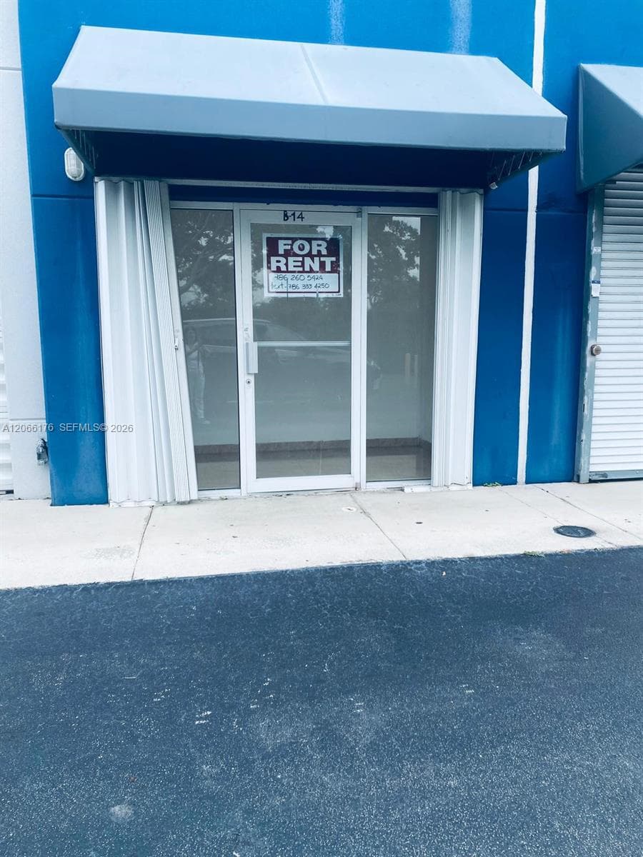 13230 SW 132 AVE # B-14, Miami, FL 33186