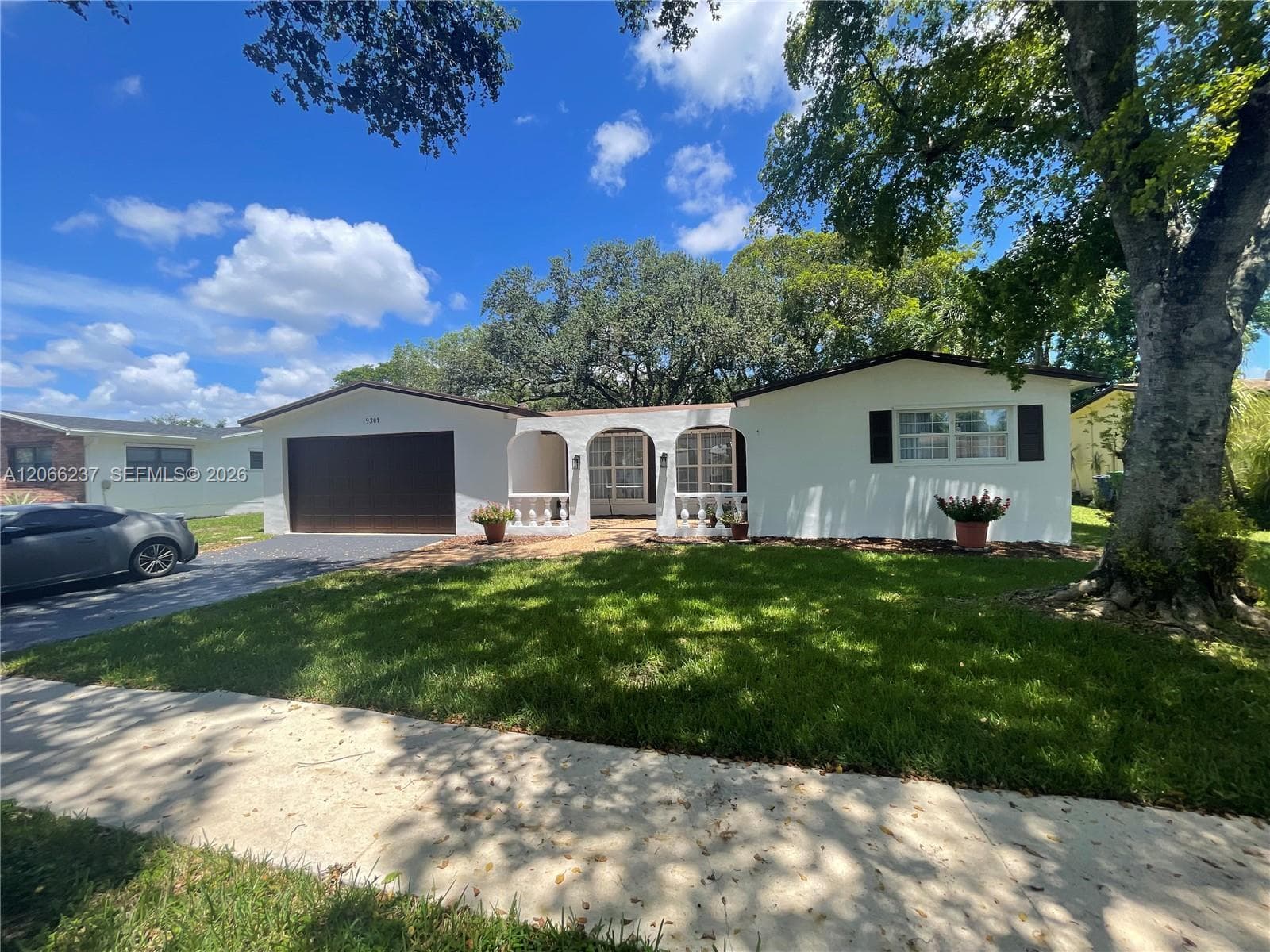 9301 SW 54th St, Cooper City, FL 33328