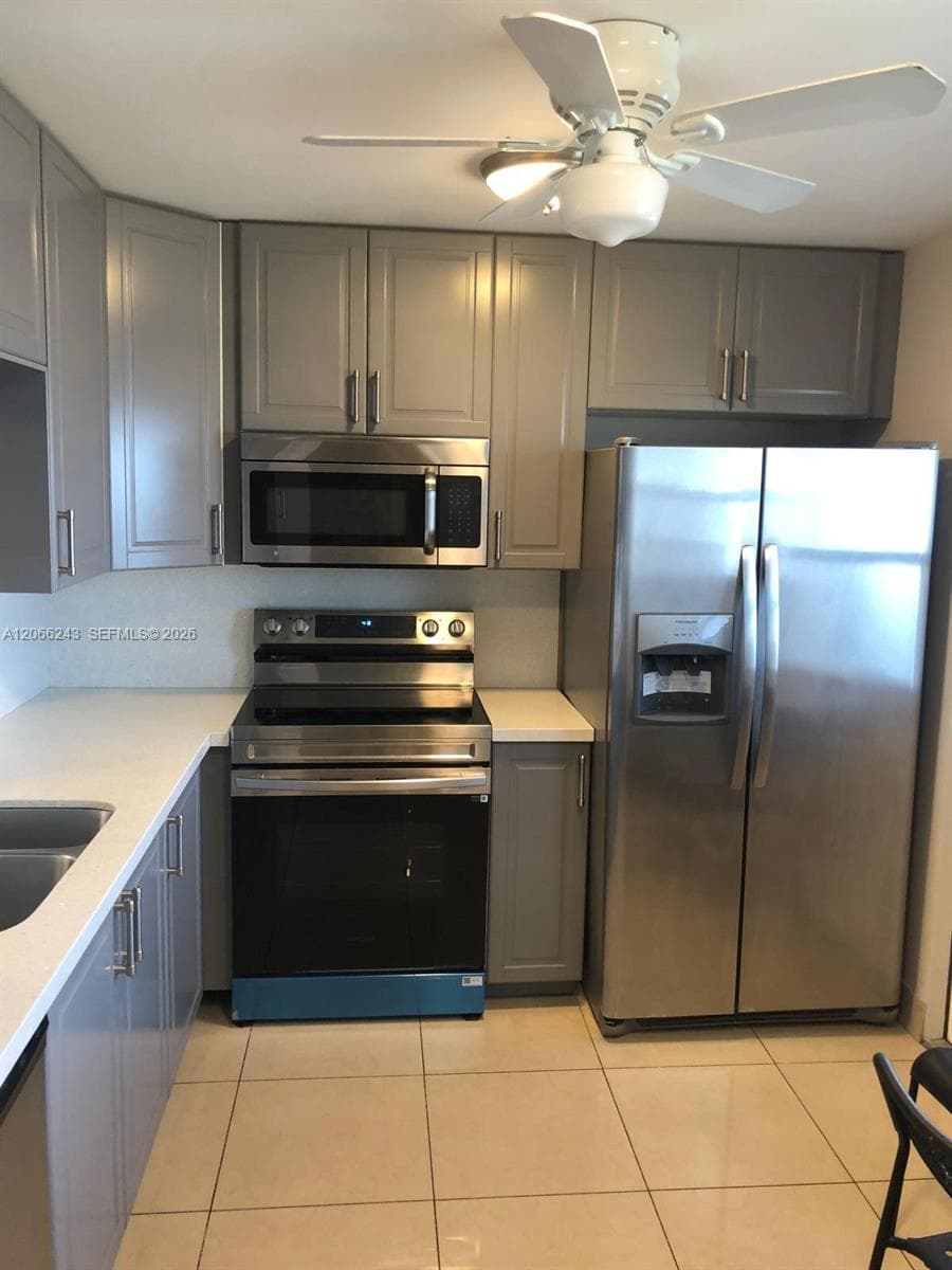 319 NE 14th Ave # 707, Hallandale Beach, FL 33009