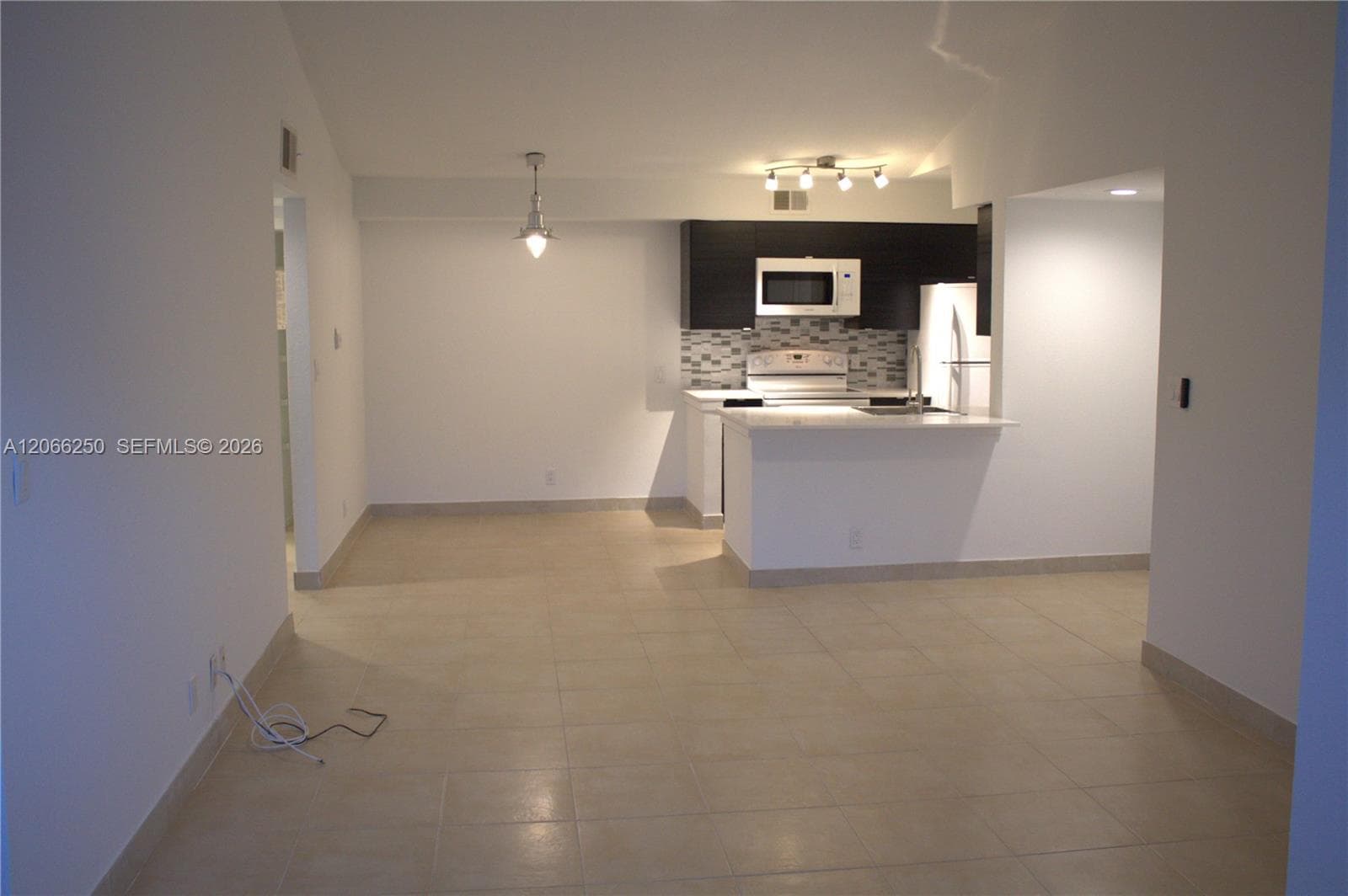 2826 S University Dr # 3203, Davie, FL 33328