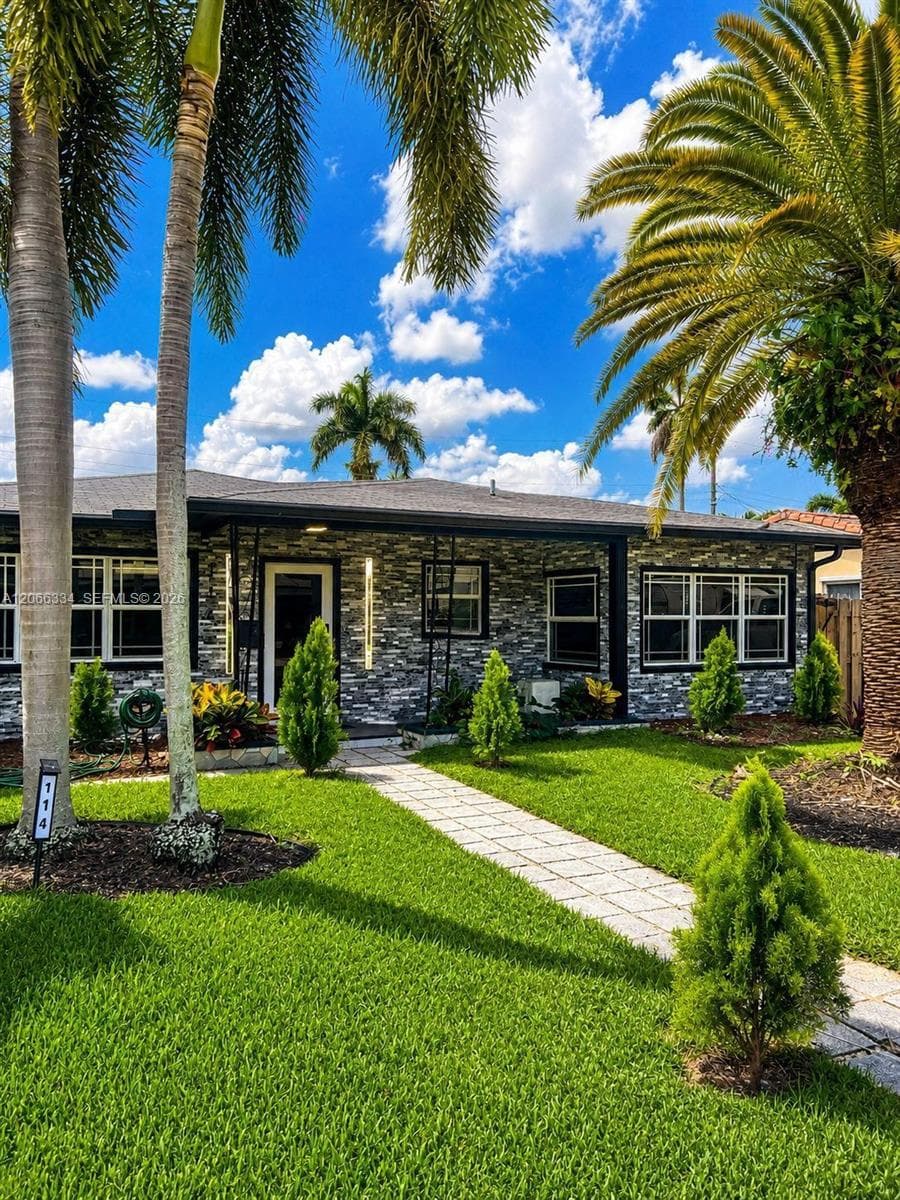 114 NE 2nd Pl, Dania Beach, FL 33004