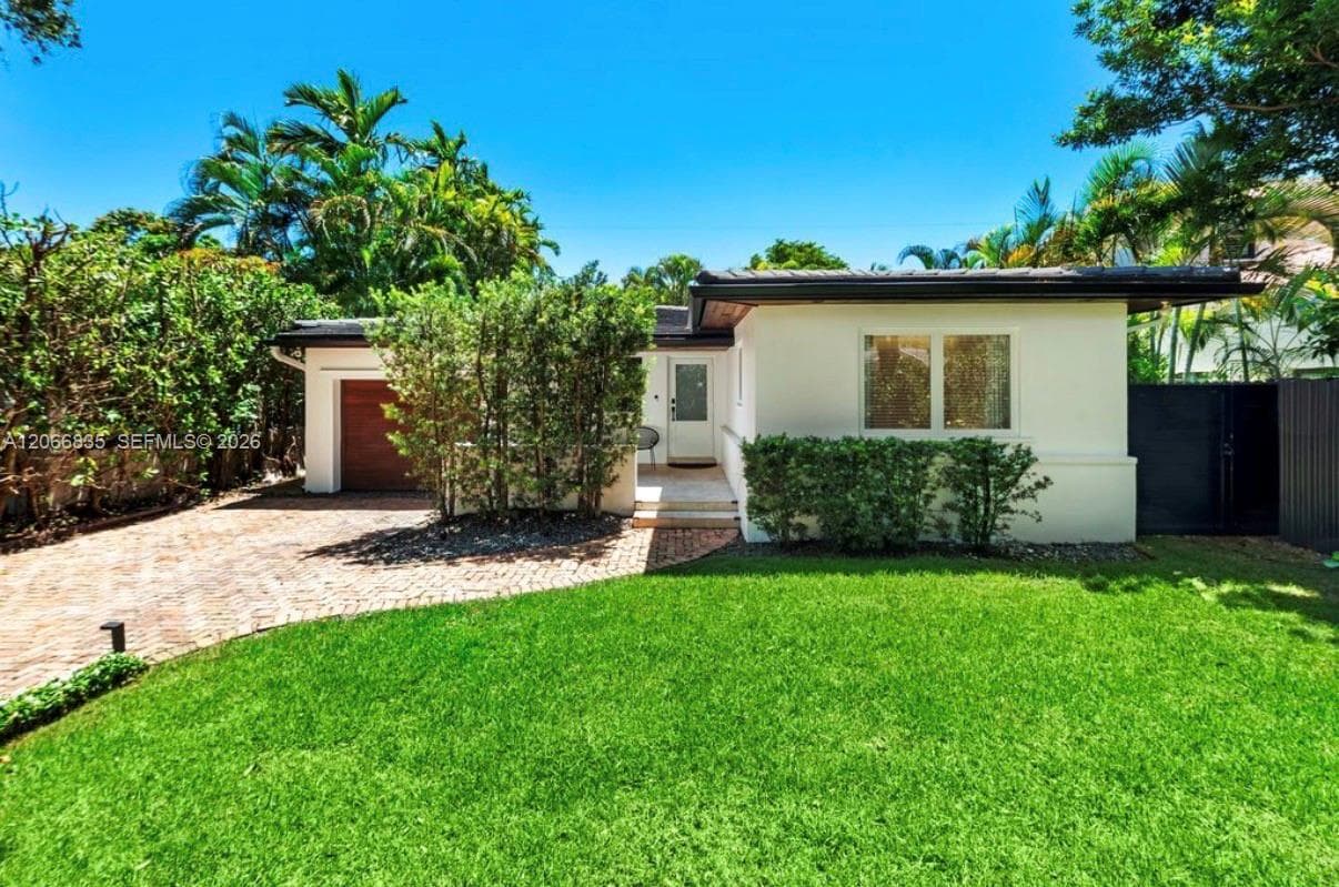 5711 Michelangelo St, Coral Gables, FL 33146