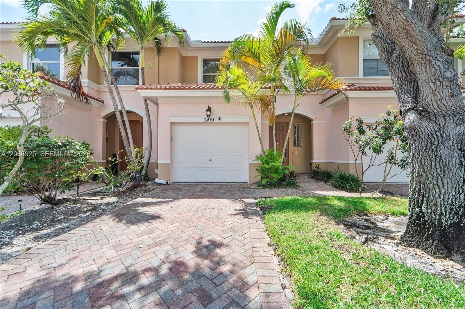 2410 Seminole Palms Dr, Green Acres, FL 33463