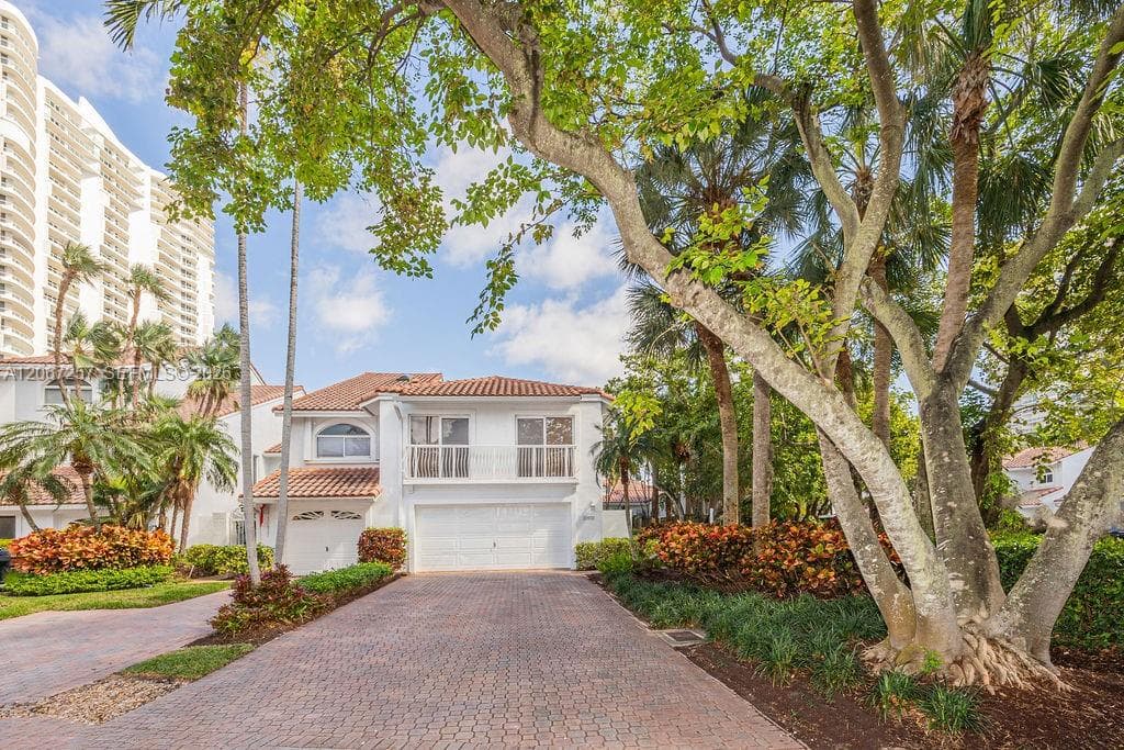 20935 NE 37th Ct, Aventura, FL 33180