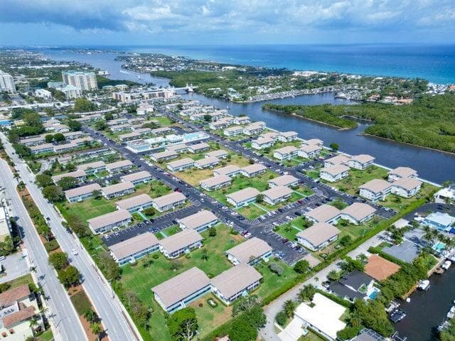 350 Horizons E # 206, Boynton Beach, FL 33435