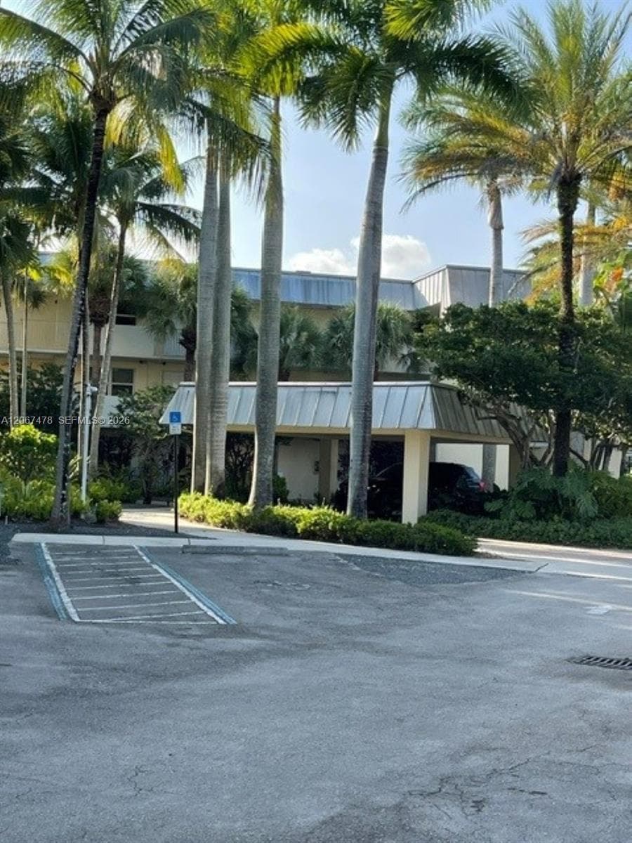 8950 SW 69th Ct # 216, Pinecrest, FL 33156