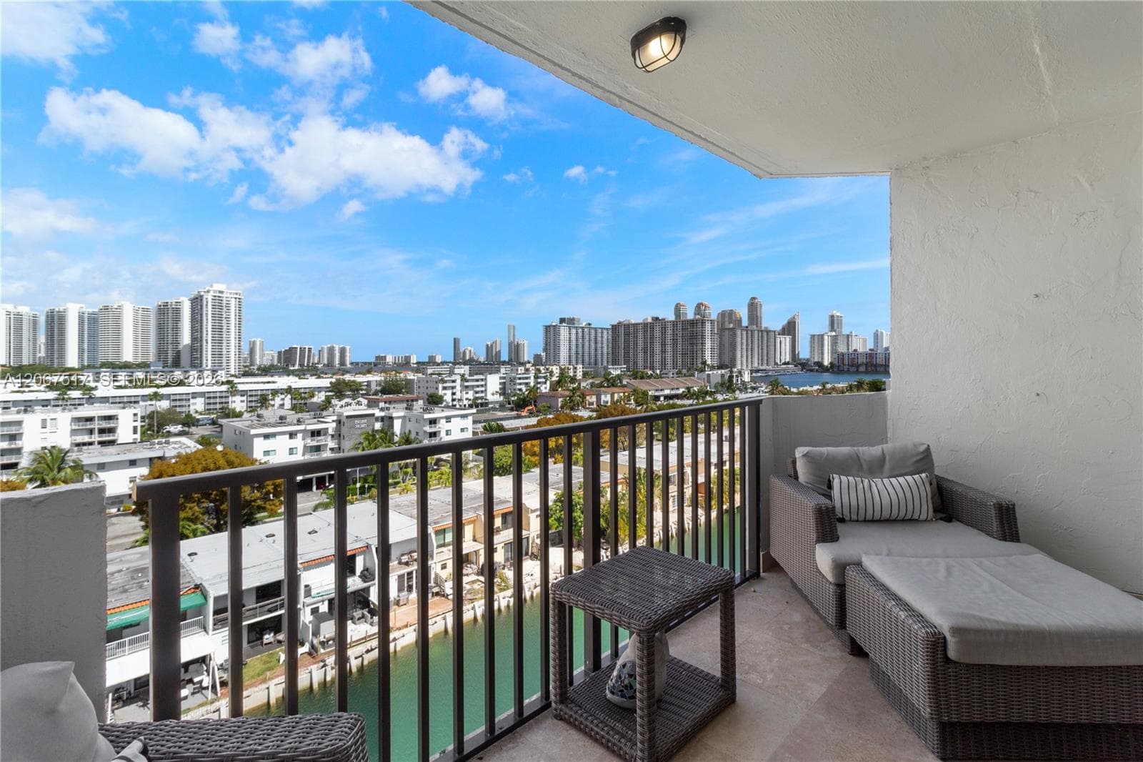 3703 NE 166th St # 904, North Miami Beach, FL 33160