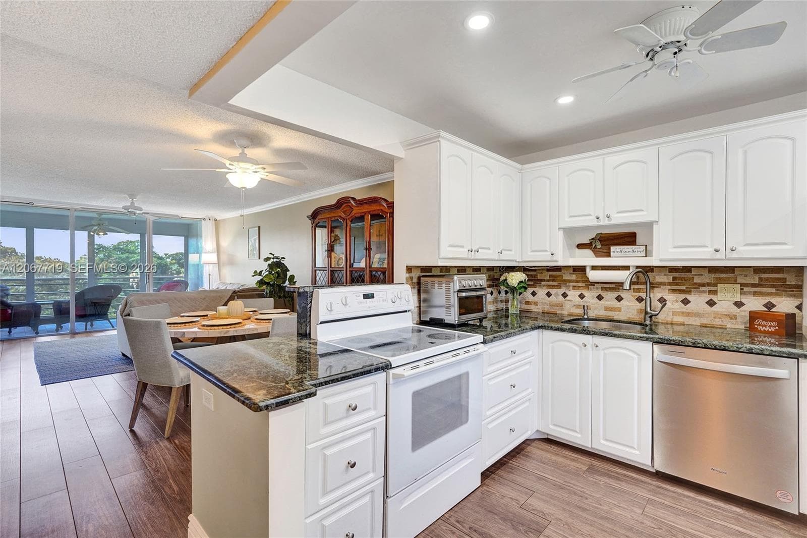 605 Oaks Dr # 504, Pompano Beach, FL 33069