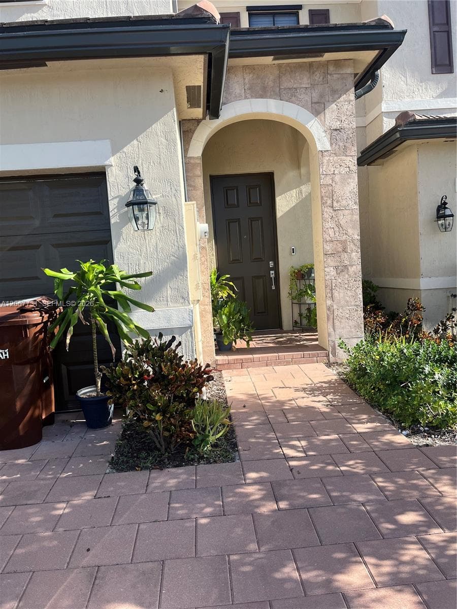 3382 W 112th St, Hialeah, FL 33018