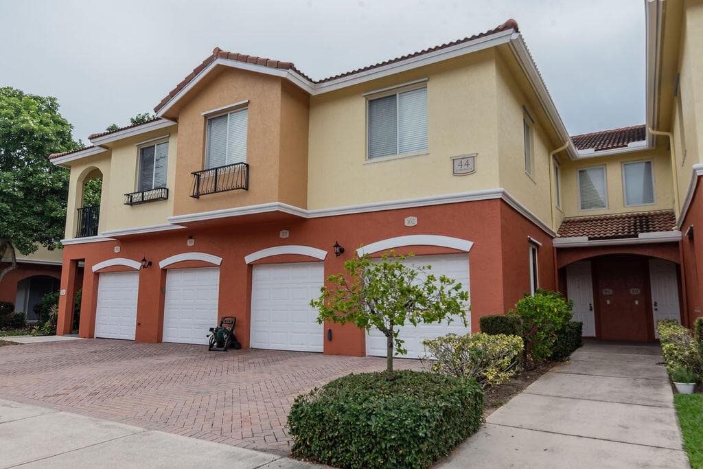 44 SE SEDONA Circle # 102, Stuart, FL 34994