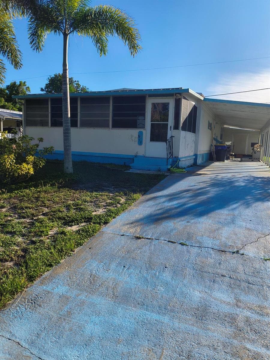 8294 SE SANDY Lane, Hobe Sound, FL 33455