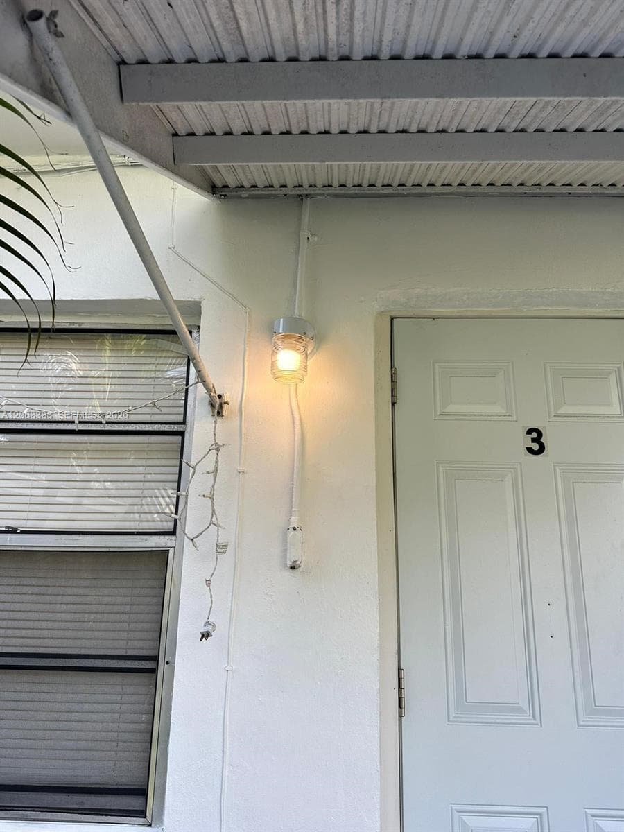 321 NE 2nd ST # 3, Hallandale Beach, FL 33009