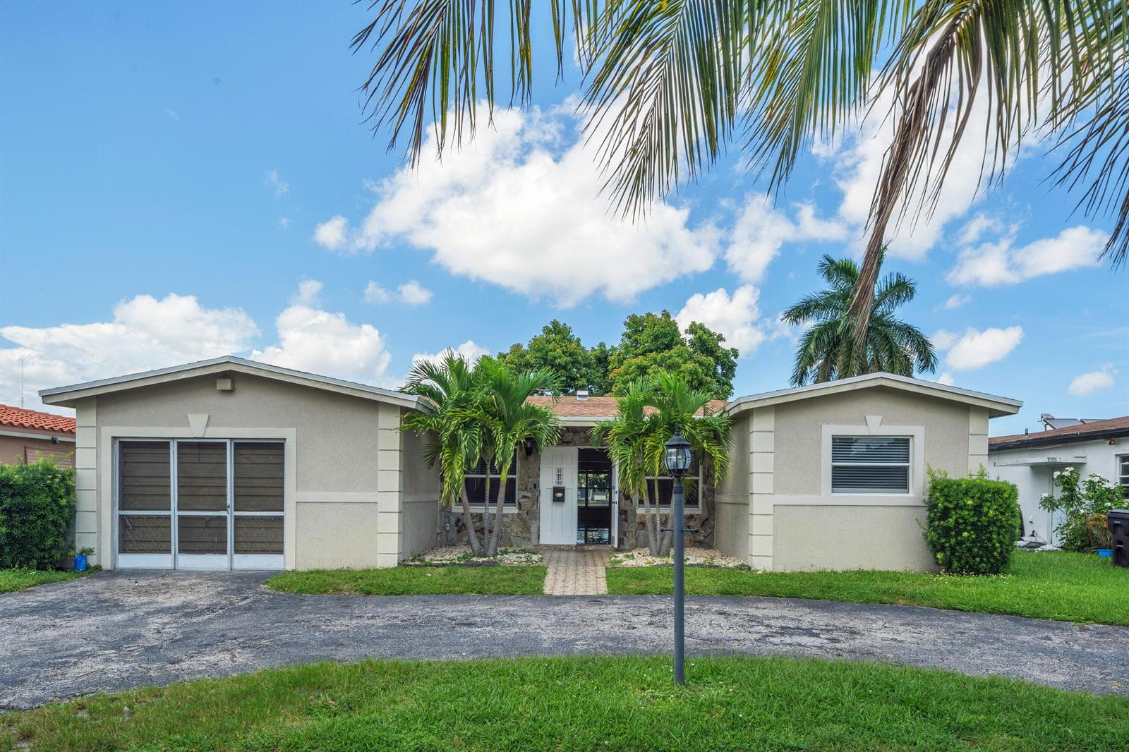 4921 NW 39TH Street, Lauderdale Lakes, FL 33319