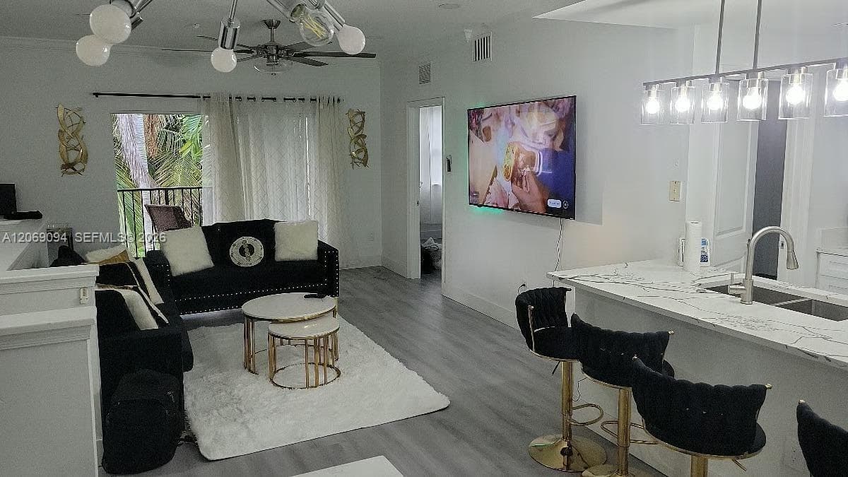 5840 W Sample Rd # 302, Coral Springs, FL 33067