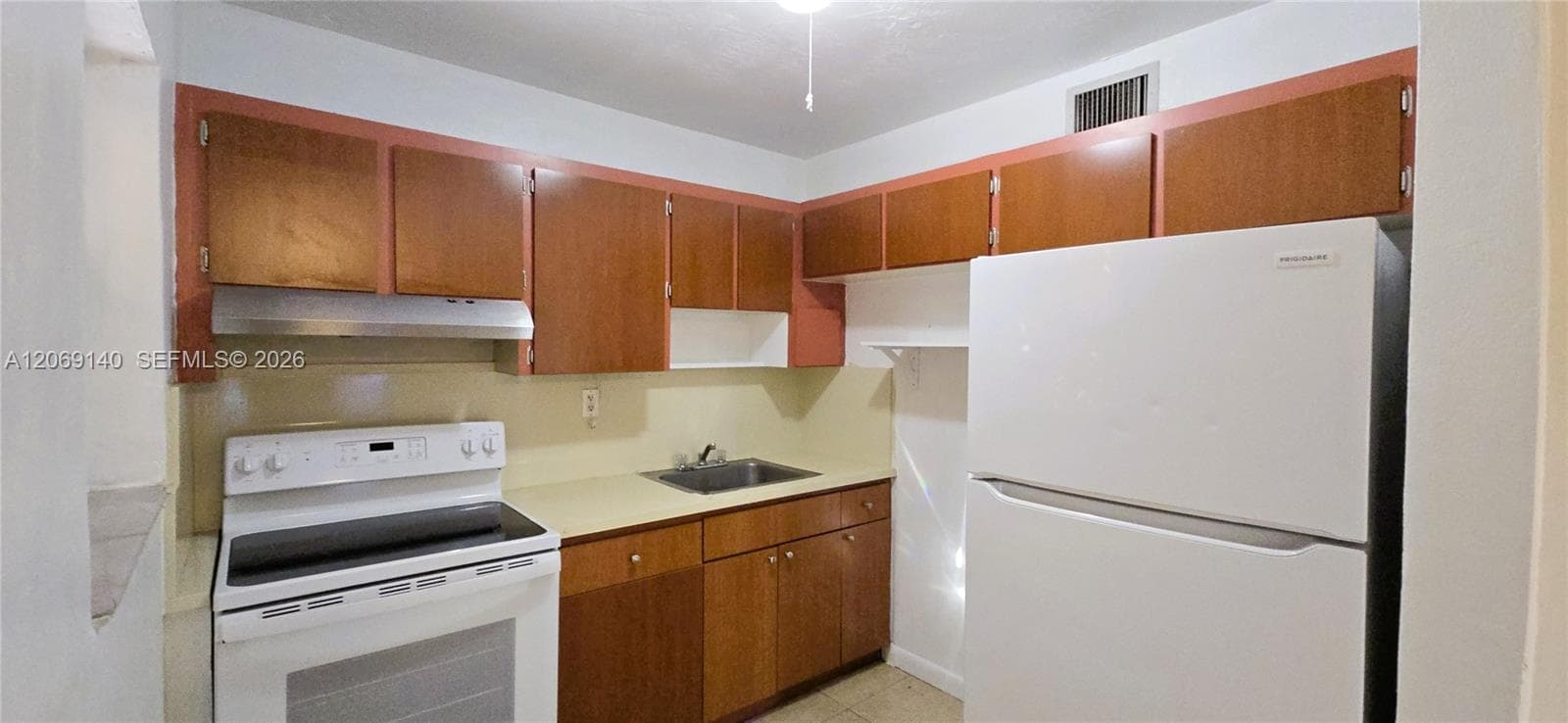 718 SE 8th St # 6, Hialeah, FL 33010