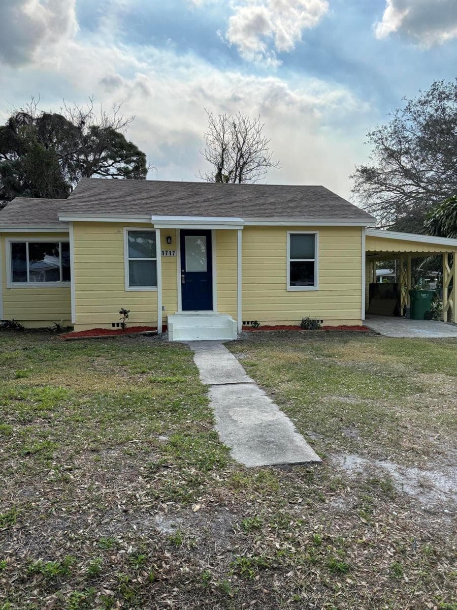 1717 LINWOOD Avenue, Fort Pierce, FL 34982
