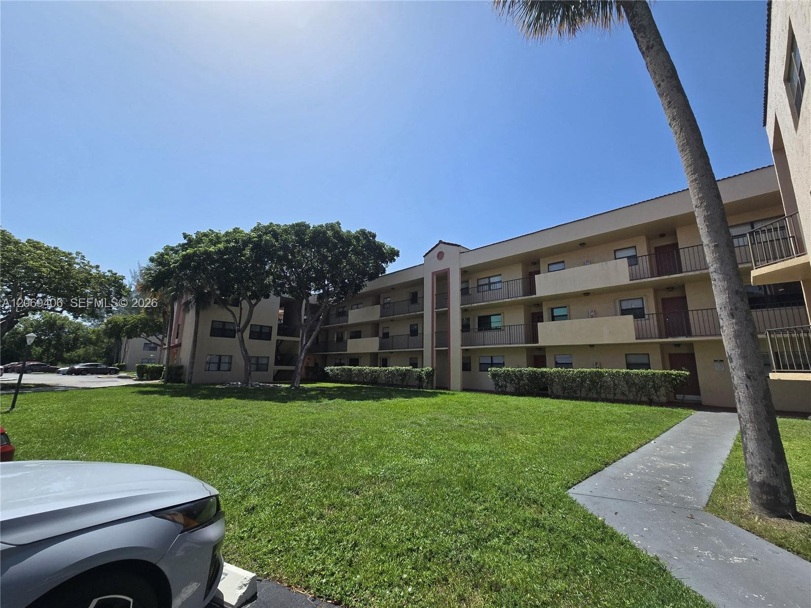 3396 Foxcroft Rd # 113, Miramar, FL 33025