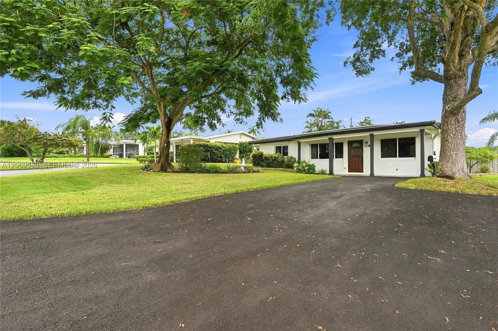 450 SW 1st St, Boca Raton, FL 33432