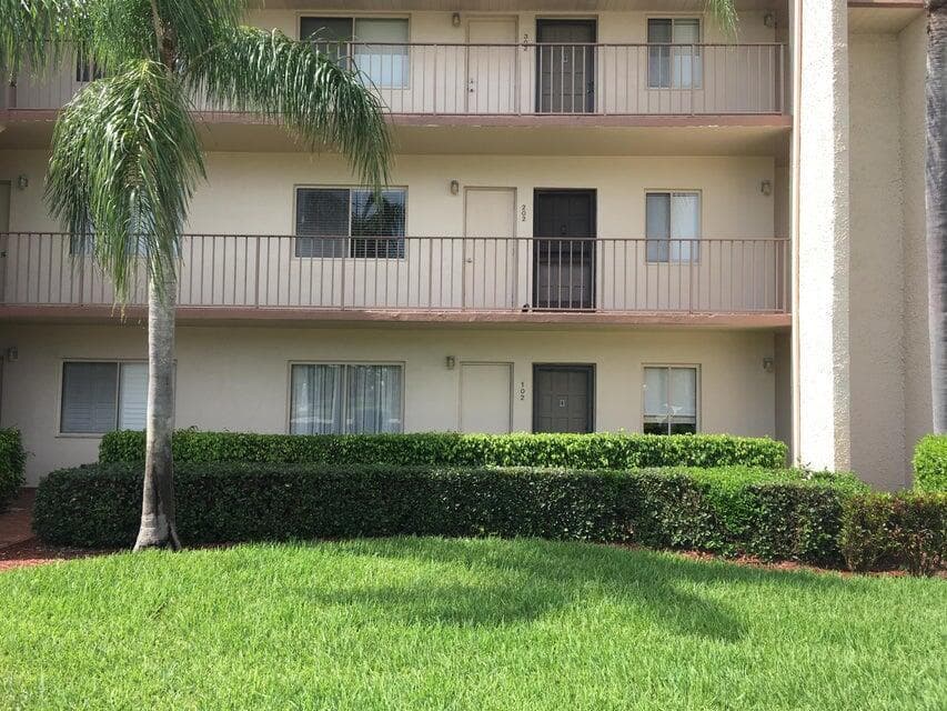 4070 Tivoli Court # 202, Lake Worth, FL 33467