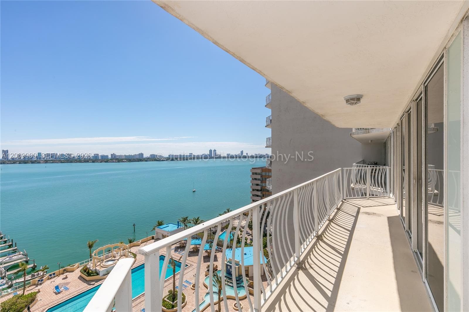 7601 E Treasure Dr # 1509, North Bay Village, FL 33141