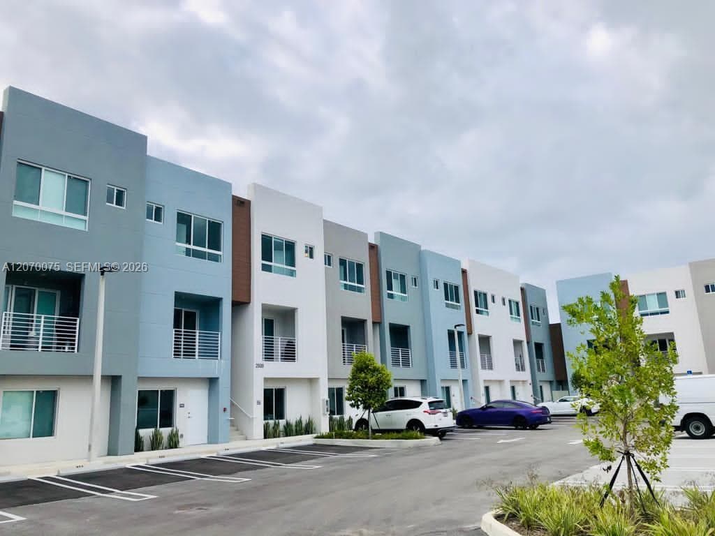 2505 NE 193 St # 4206, Aventura, FL 33180