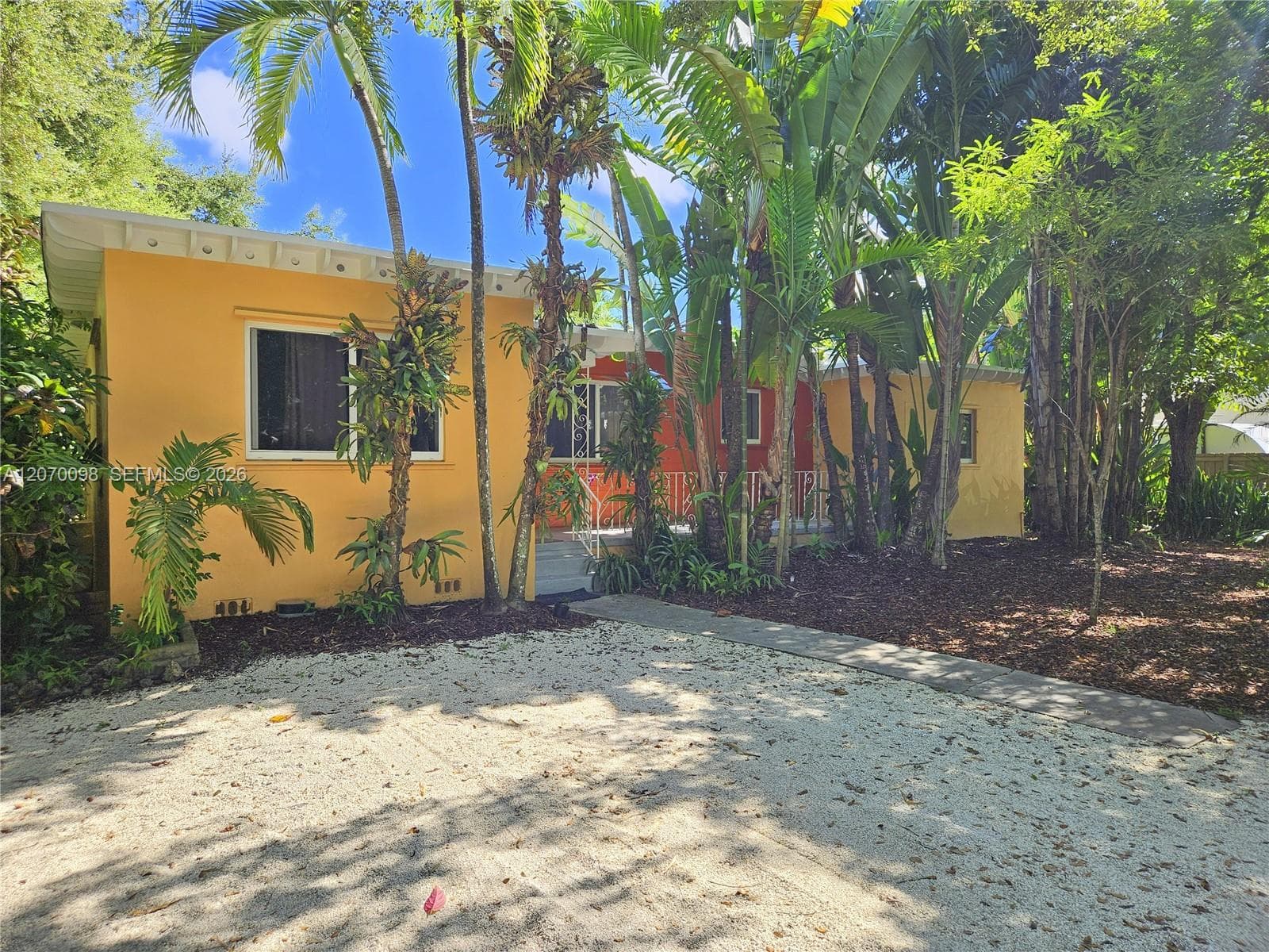 6624 SW 78th Ter, South Miami, FL 33143