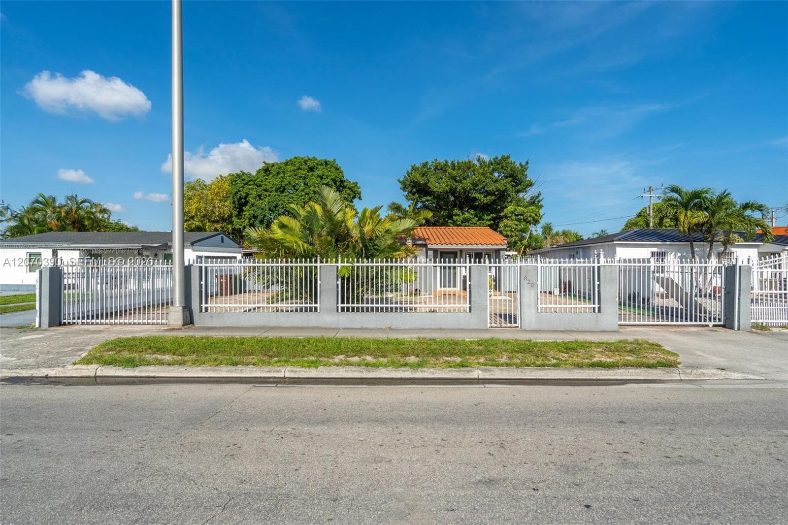 820 E 10th Ave, Hialeah, FL 33010